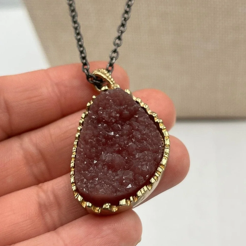 Vintage Gunmetal Gold Tone Arrowhead Chevron Faux Druzy Layered Pendant Necklace